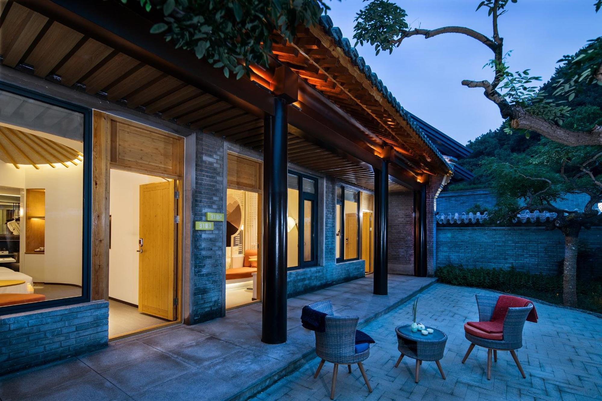 Jinshanling Great Wall Hotel Чэндэ Экстерьер фото