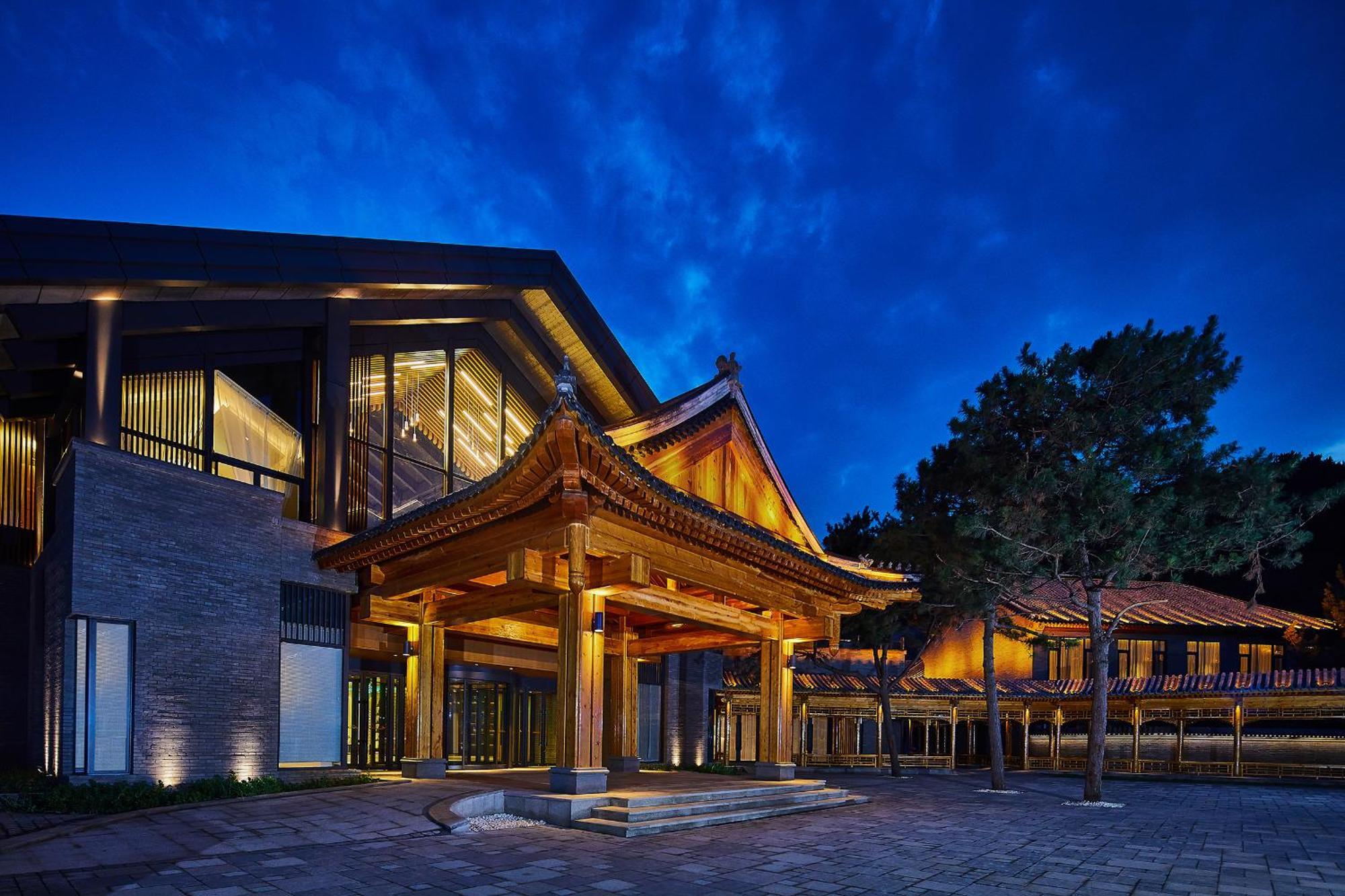 Jinshanling Great Wall Hotel Чэндэ Экстерьер фото
