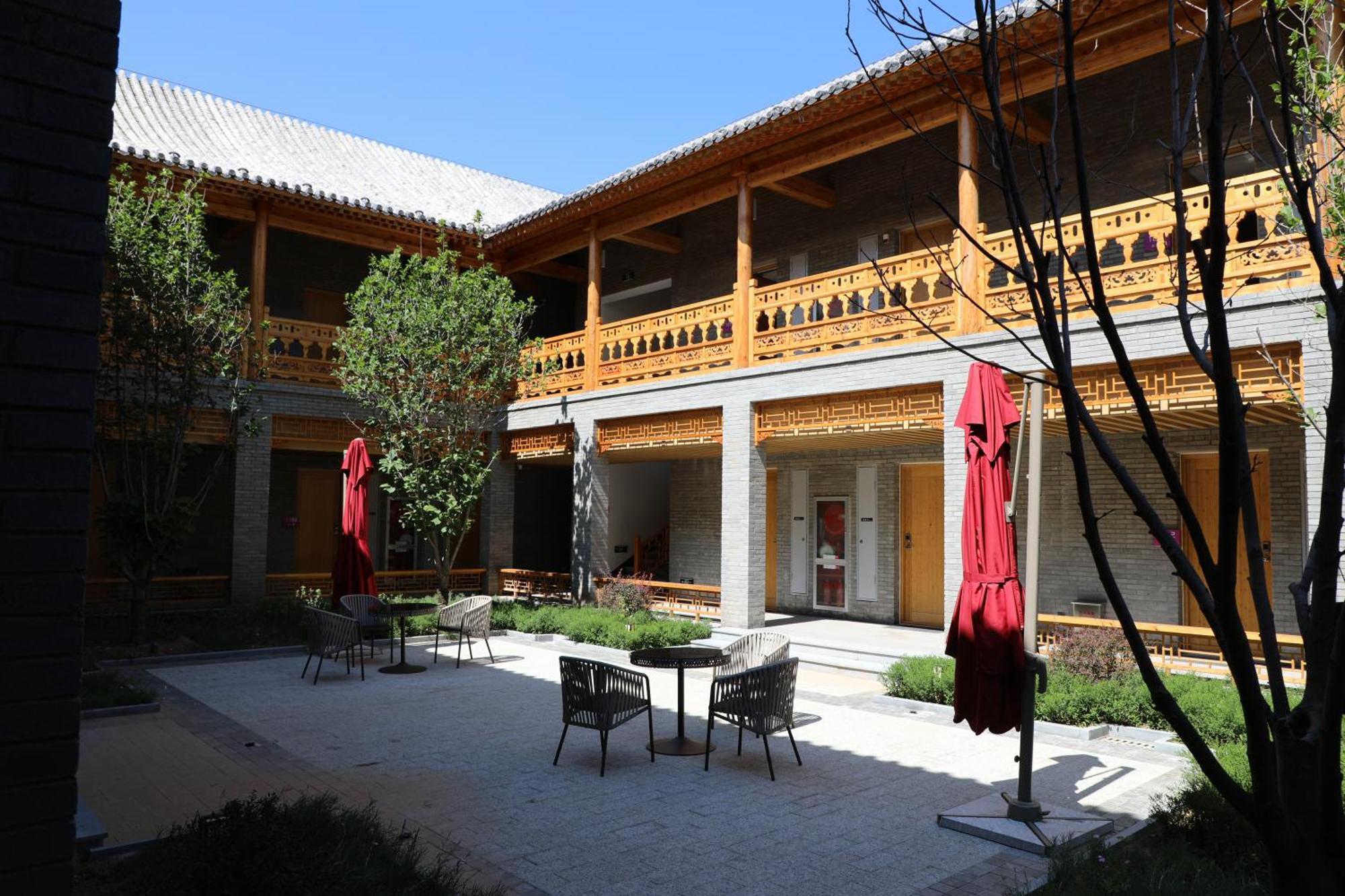 Jinshanling Great Wall Hotel Чэндэ Экстерьер фото