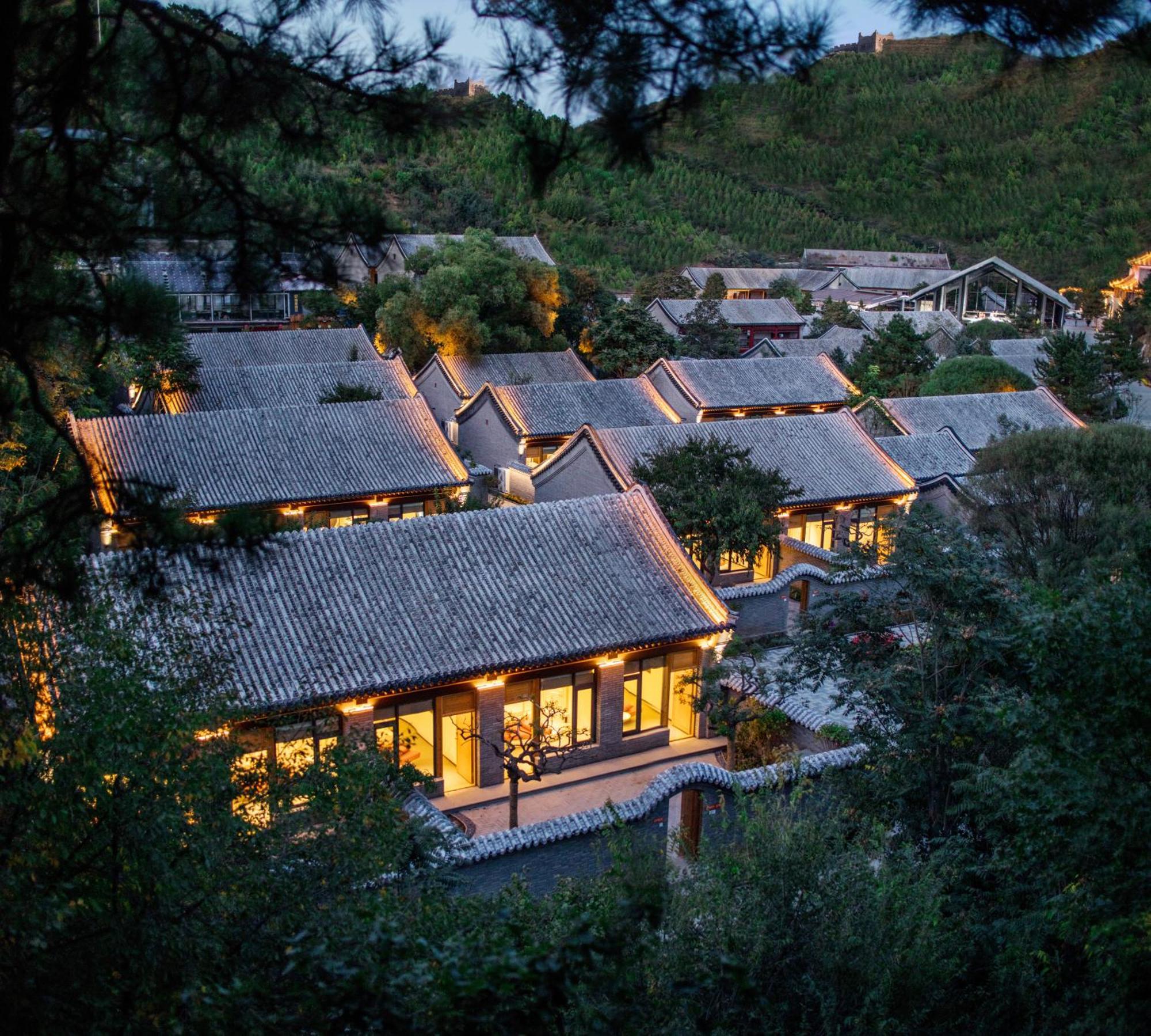 Jinshanling Great Wall Hotel Чэндэ Экстерьер фото